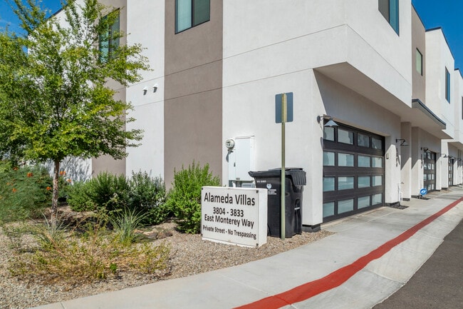 Alameda Villas in Phoenix, AZ - Building Photo - Building Photo