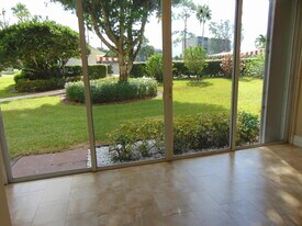 3326 Arcara Way in Greenacres, FL - Building Photo