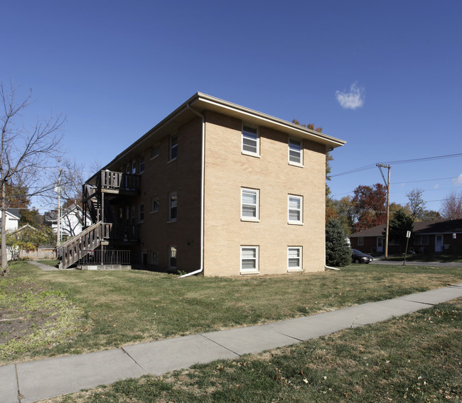 2405 N 50th St in Lincoln, NE - Building Photo - Building Photo