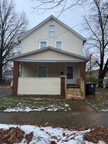 2222 12th St SW in Akron, OH - Building Photo