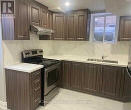 3 Black Diamond Cres in Brampton, ON - Building Photo - Building Photo