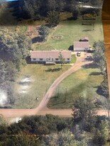 10675 Mohawk Rd in Cranesville, PA - Building Photo