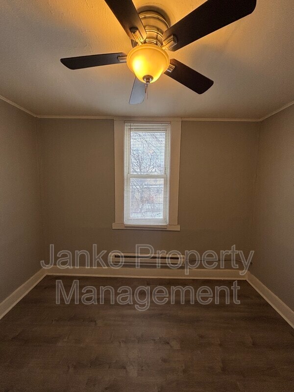 property at 7636 S Drexel Ave