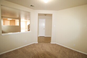 16122 Branching Oaks in San Antonio, TX - Building Photo - Building Photo