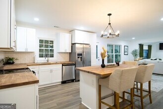 2160 Perkerson Rd SW in Atlanta, GA - Building Photo - Building Photo