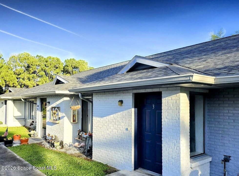 499 Thor Ave SE in Palm Bay, FL - Building Photo