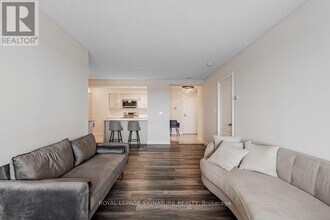 88 Grandview Way in Toronto, ON - Building Photo - Building Photo