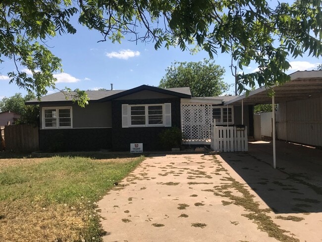 1901 63rd St in Lubbock, TX - Building Photo - Building Photo