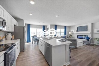2205 Bugge Dr in Adel, IA - Foto de edificio - Building Photo