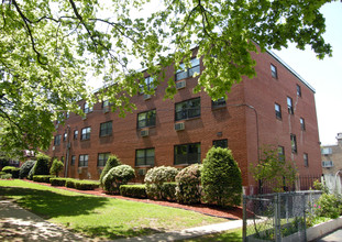 137 Evergreen Ave in Hartford, CT - Building Photo - Building Photo