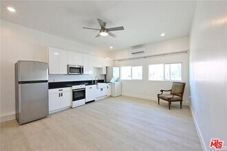 7929 Blackburn Ave in Los Angeles, CA - Building Photo - Building Photo