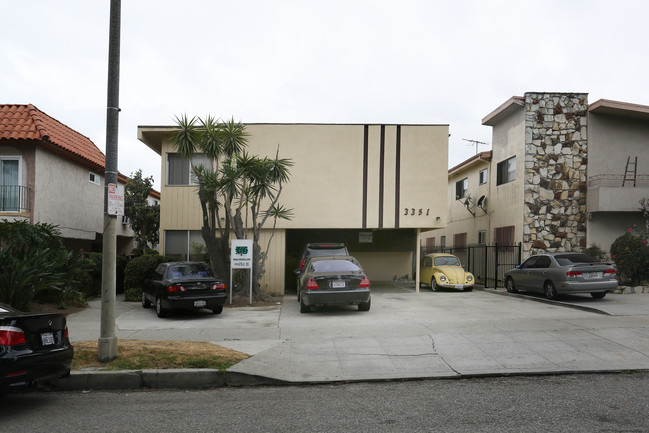 3351 Mentone Ave in Los Angeles, CA - Building Photo - Building Photo