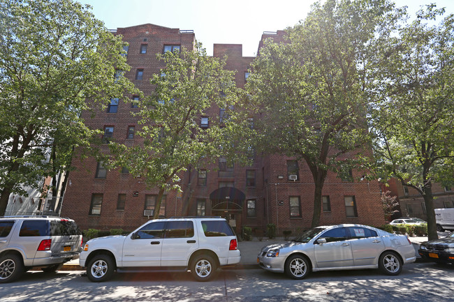 Convent Gardens in New York, NY - Building Photo - Building Photo