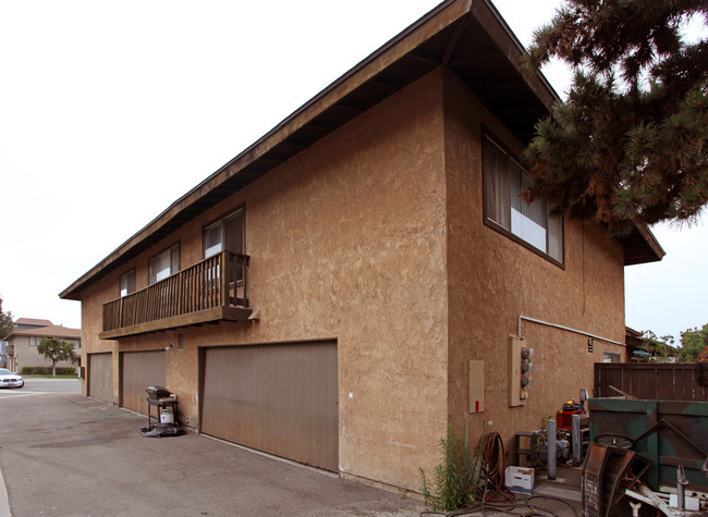 1201 S Sunburst Way in Anaheim, CA - Building Photo - Building Photo