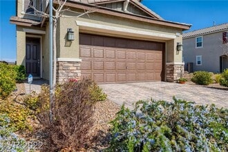 2978 Tranquil Brook Ave in Henderson, NV - Building Photo - Building Photo