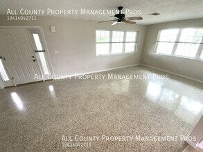 3230 Betty Dr in Sarasota, FL - Building Photo - Building Photo