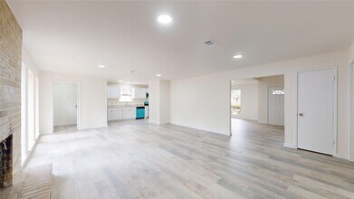 2218 Poplar Park Dr in Humble, TX - Building Photo - Building Photo