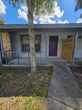 5532 Charleston St in Orlando, FL - Foto de edificio - Building Photo