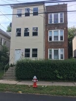 24 Oak St in New Britain, CT - Building Photo
