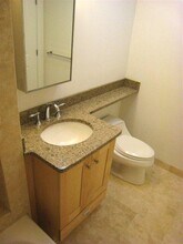 155 Beacon St, Unit 2 in Somerville, MA - Foto de edificio - Building Photo