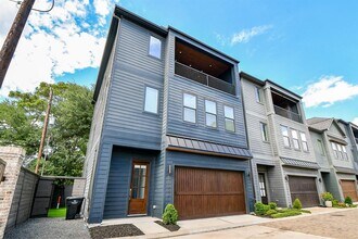 11028 Avenu Malkenu in Houston, TX - Building Photo - Building Photo