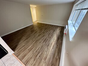 7300 N Ridge Blvd, Unit 207 in Chicago, IL - Building Photo - Building Photo