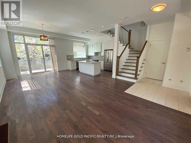 60-TH60 Forest Manor Rd in Toronto, ON - Building Photo - Building Photo