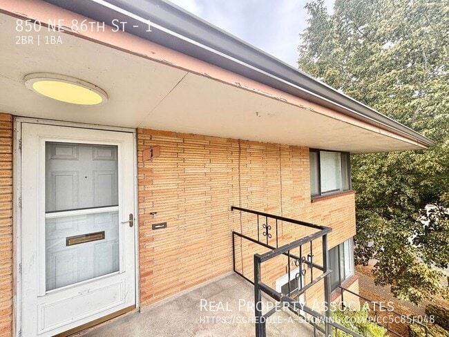 property at 850 NE 86th St