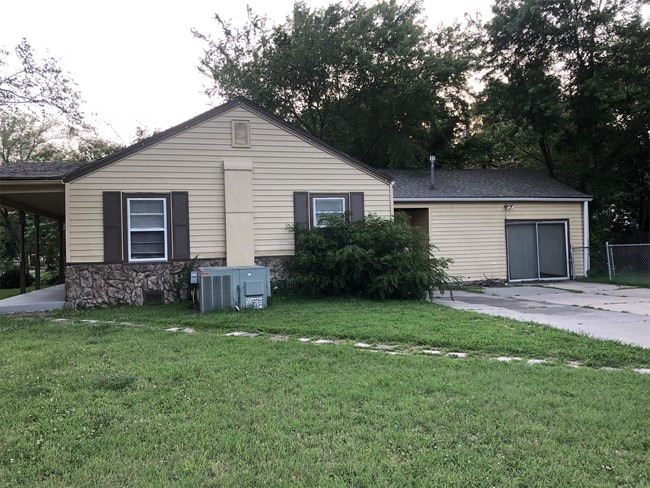 1502 Arizona in Wichita, KS - Building Photo - Building Photo