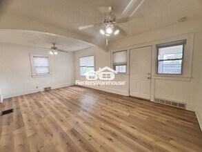 1229 Merle Hay Rd in Des Moines, IA - Building Photo - Building Photo