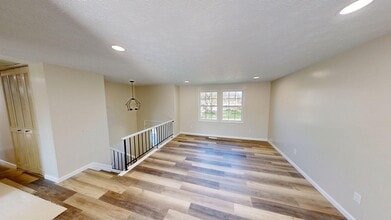 814 Florida Ave in Mc Donald, OH - Building Photo - Building Photo