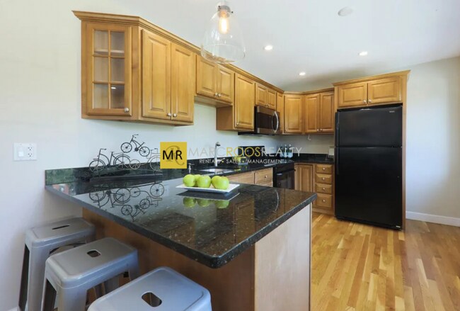 2 Fayette St, Unit 4 in Boston, MA - Building Photo - Building Photo