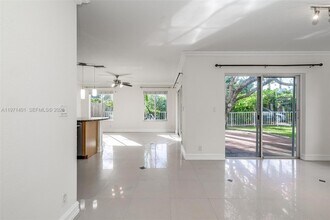 11191 SW 17th Manor in Davie, FL - Building Photo - Building Photo