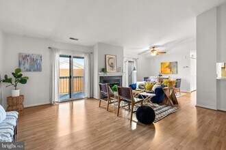 1119 Castle Harbor Way in Glen Burnie, MD - Building Photo - Building Photo