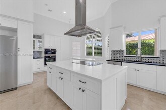 17910 SW 80th Ave in Palmetto Bay, FL - Building Photo - Building Photo
