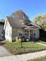 26 Dallas St in Worcester, MA - Building Photo