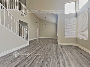 3368 Stacey Lyn Dr in Las Vegas, NV - Foto de edificio - Building Photo