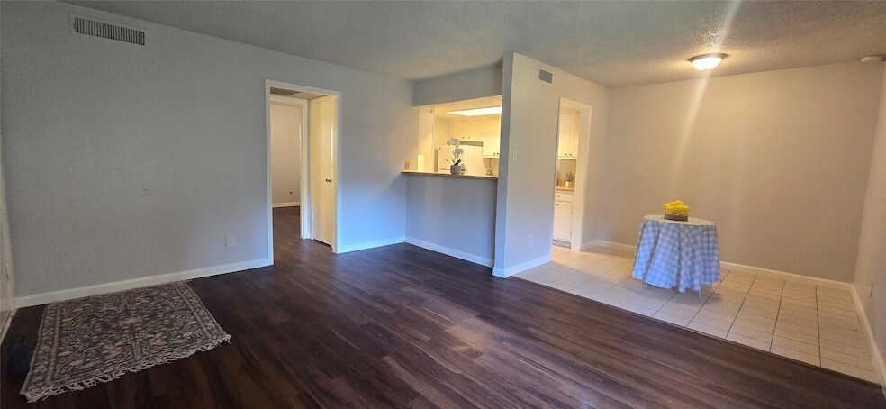 12830 Midway Rd, Unit 1126 in Dallas, TX - Building Photo