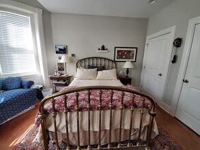 109 Carpenter Ln in Philadelphia, PA - Building Photo - Building Photo