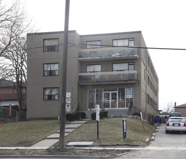 Wilson Court Apartments in Toronto, ON - Building Photo - Building Photo