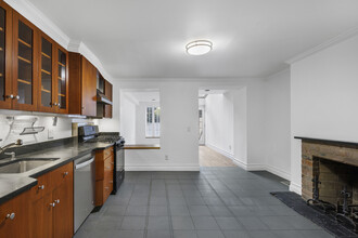 243 E 52nd St in New York, NY - Building Photo - Building Photo