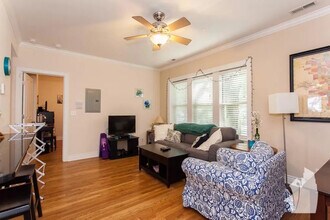 1516 W Waveland Ave, Unit # 01 in Chicago, IL - Building Photo - Building Photo