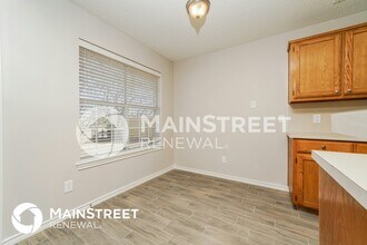 922 Bayfield Dr, Unit 11 in Denton, TX - Building Photo - Building Photo