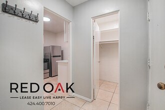 8 S 69th Pl in Long Beach, CA - Building Photo - Building Photo
