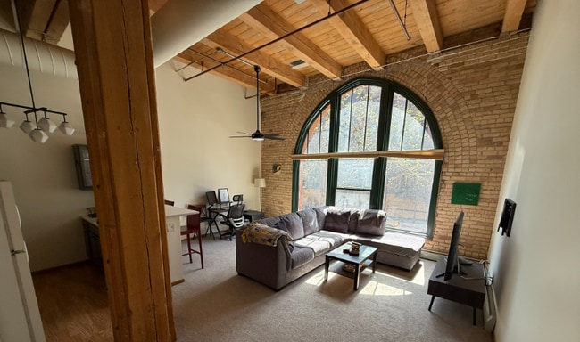 property at 400 N 1st St