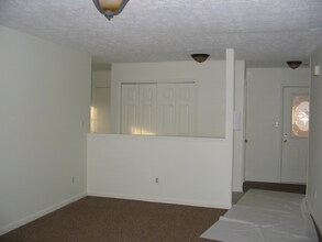 1205 Sunday Ln in Jonesboro, GA - Foto de edificio - Building Photo