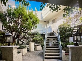 1741 Granville Ave, Unit 110 in Los Angeles, CA - Building Photo