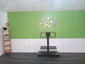 4914 Algernon Dr in Spring, TX - Building Photo