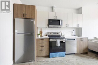 56 Bayswater Ave in Ottawa, ON - Building Photo - Building Photo