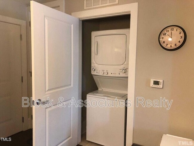 700 Finsbury St in Durham, NC - Building Photo - Building Photo